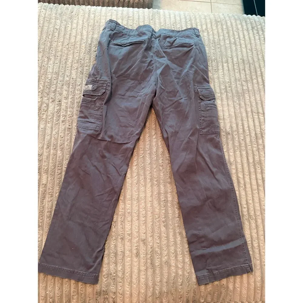 Union Bay Men’s cargo pants 38x32